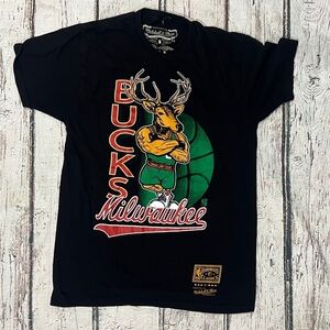 Milwaukee Bucks Mitchell & Ness NBA Basketball Crewneck Tshirt